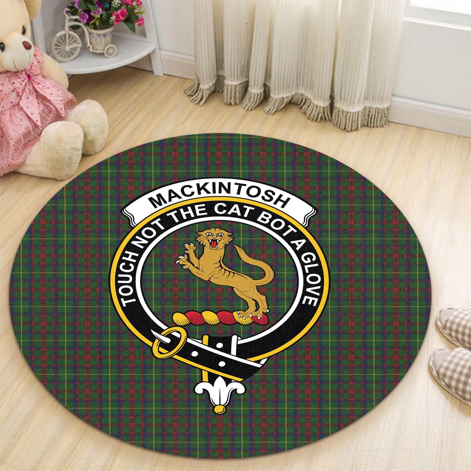 mackintosh-hunting-tartan-round-rug-with-family-crest