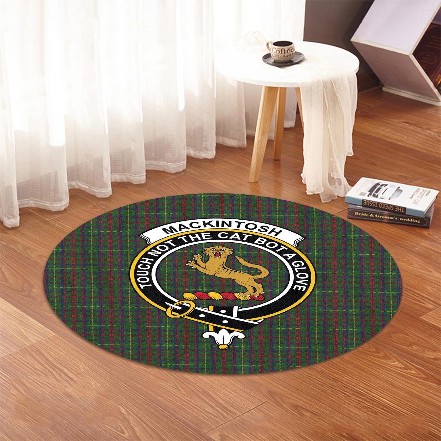 mackintosh-hunting-tartan-round-rug-with-family-crest