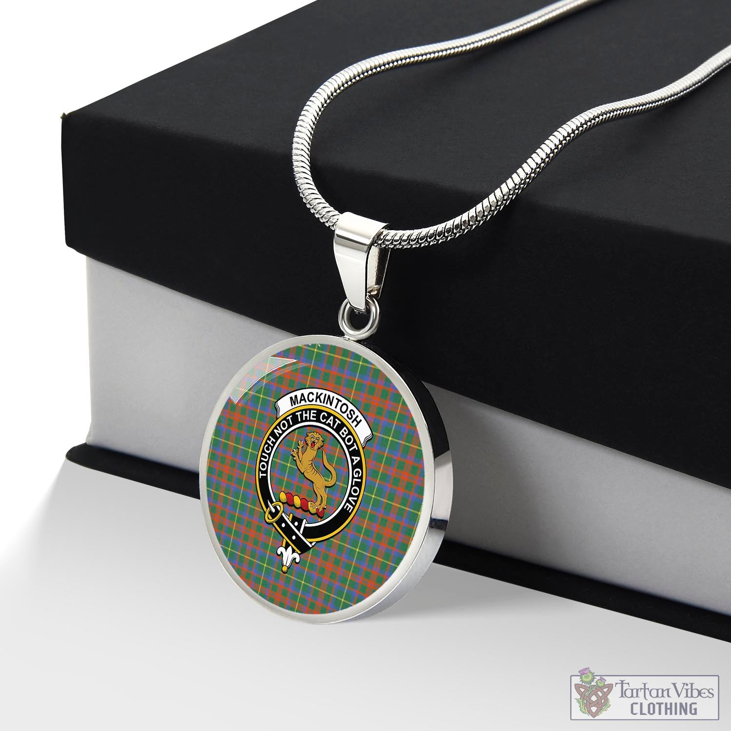 Tartan Vibes Clothing MacKintosh Hunting Ancient Tartan Circle Necklace with Family Crest