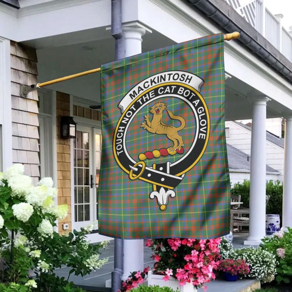 MacKintosh Hunting Ancient Tartan Flag with Family Crest - Tartan Vibes Clothing