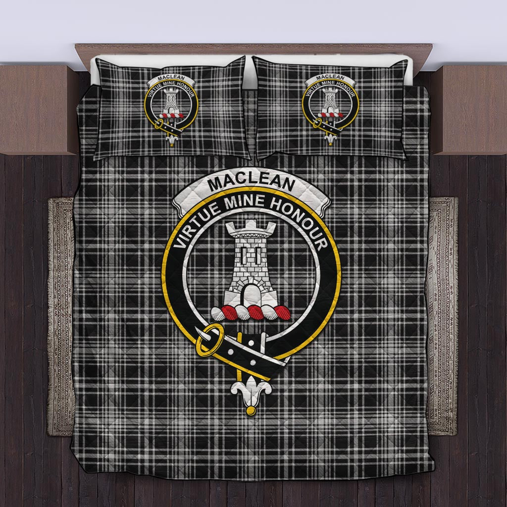 MacLean Black and White Tartan Quilt Bed Set with Family Crest Twin - Tartan Vibes Clothing