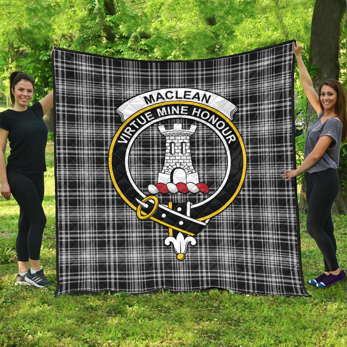 maclean-black-and-white-tartan-quilt-with-family-crest