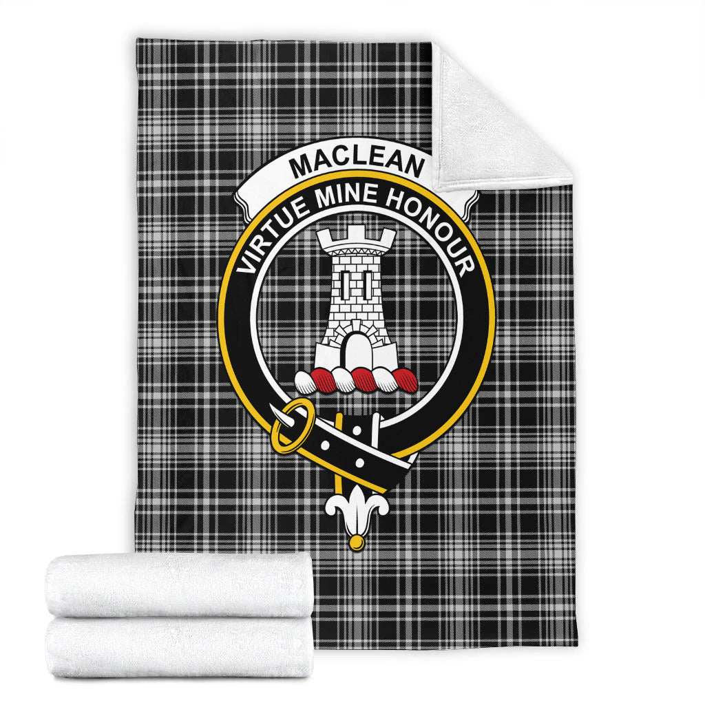 maclean-black-and-white-tartab-blanket-with-family-crest