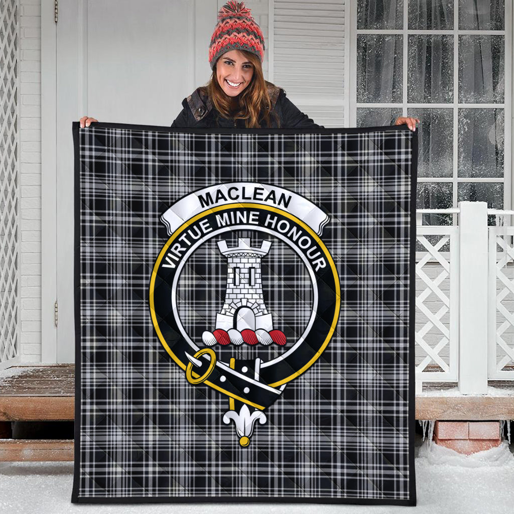 maclean-black-and-white-tartan-quilt-with-family-crest