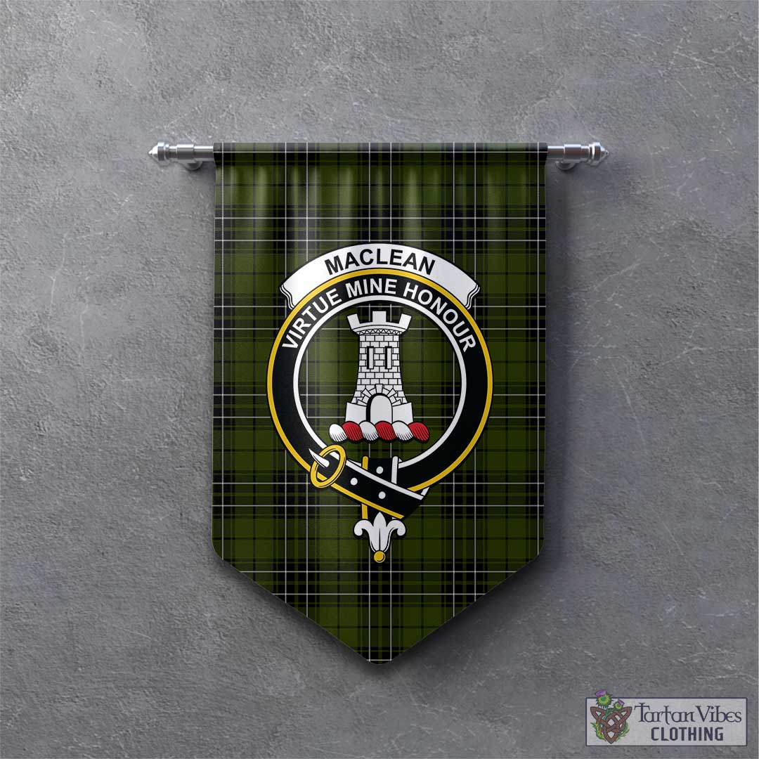 Tartan Vibes Clothing MacLean Hunting Tartan Gonfalon, Tartan Banner with Family Crest