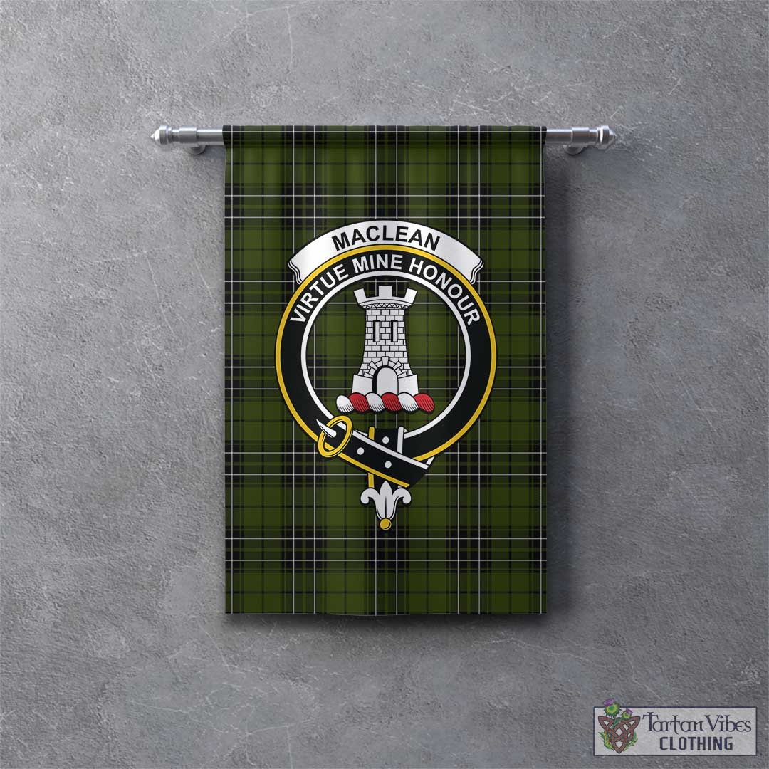 Tartan Vibes Clothing MacLean Hunting Tartan Gonfalon, Tartan Banner with Family Crest