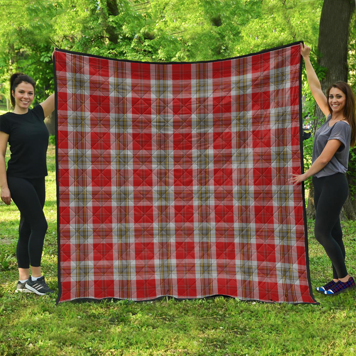 maclean-of-duart-dress-red-tartan-quilt