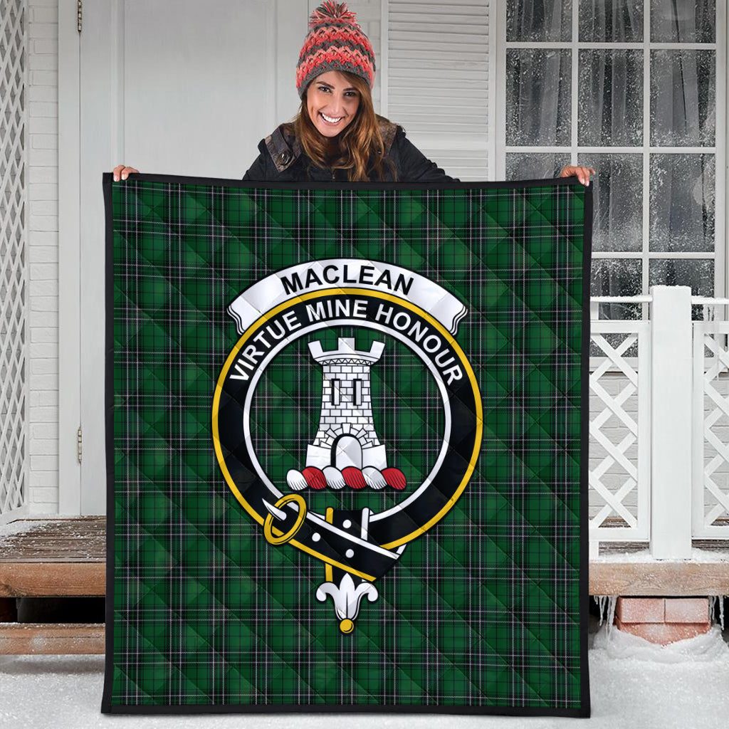 maclean-of-duart-hunting-tartan-quilt-with-family-crest