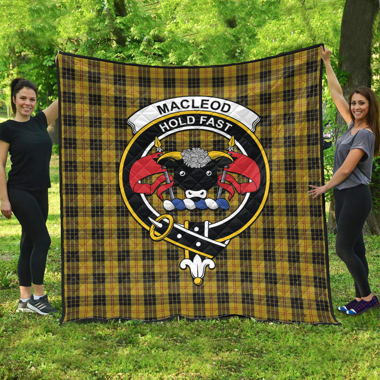 macleod-tartan-quilt-with-family-crest