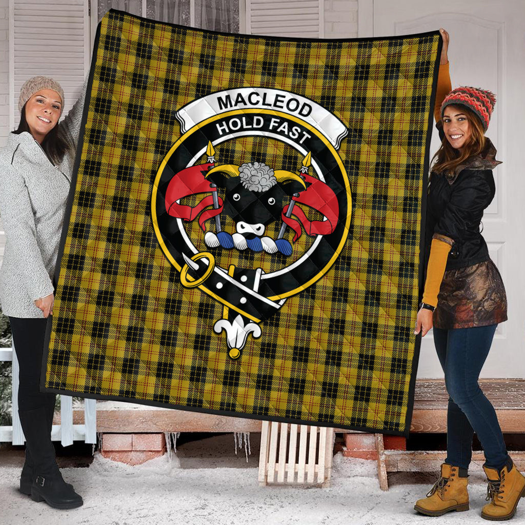 macleod-tartan-quilt-with-family-crest