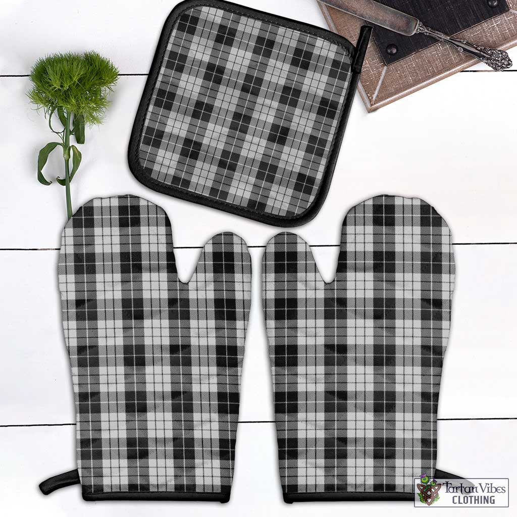 Tartan Vibes Clothing MacLeod Black and White Tartan Combo Oven Mitt & Pot-Holder