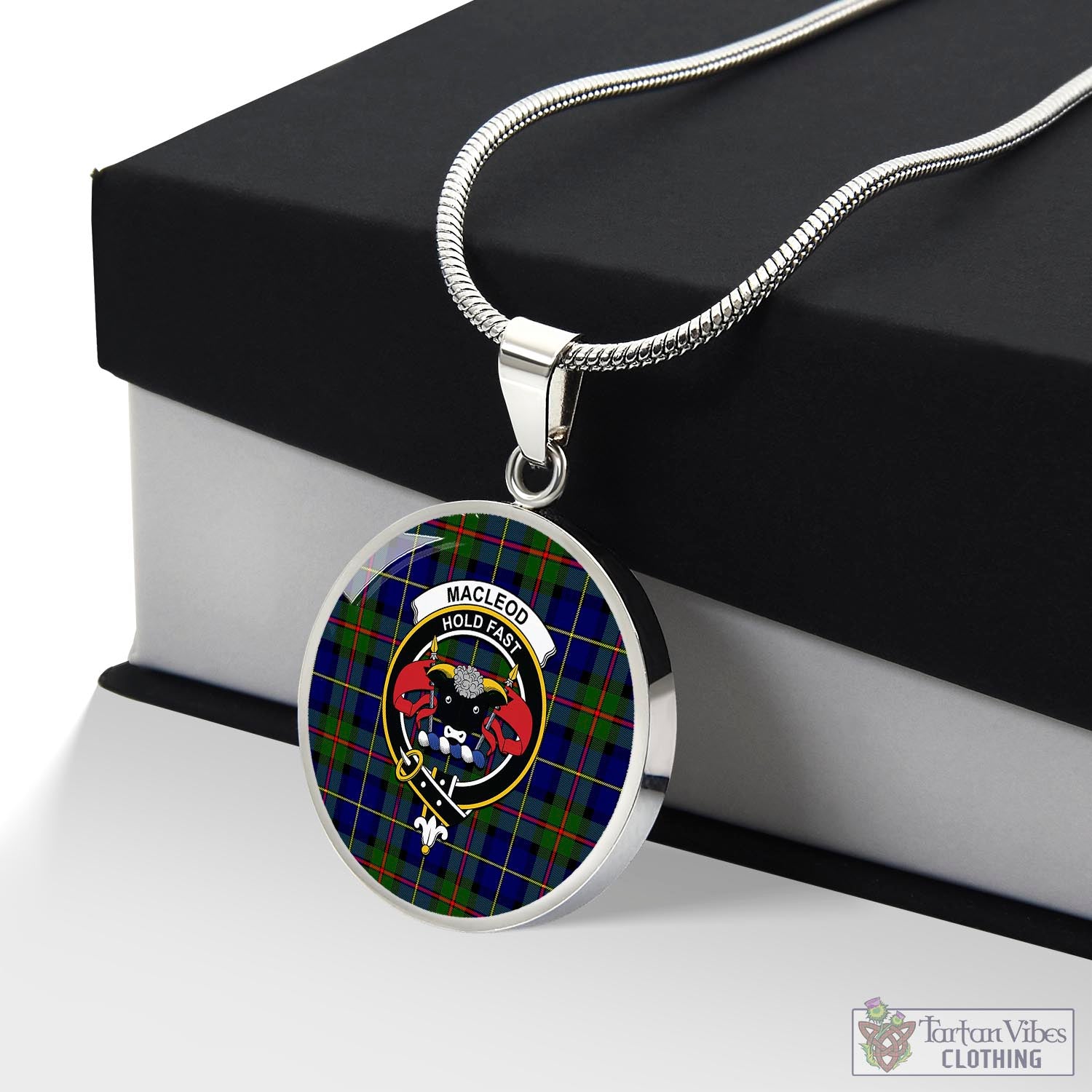 Tartan Vibes Clothing MacLeod of Harris Modern Tartan Circle Necklace with Family Crest