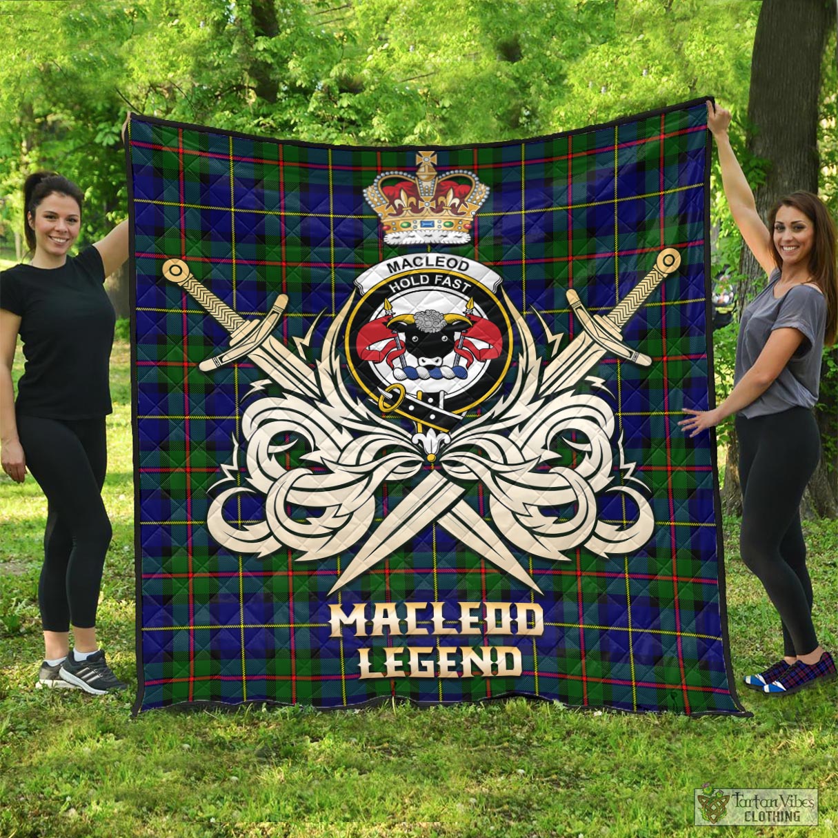 Tartan Vibes Clothing MacLeod of Harris Modern Tartan Quilt with Clan Crest and the Golden Sword of Courageous Legacy