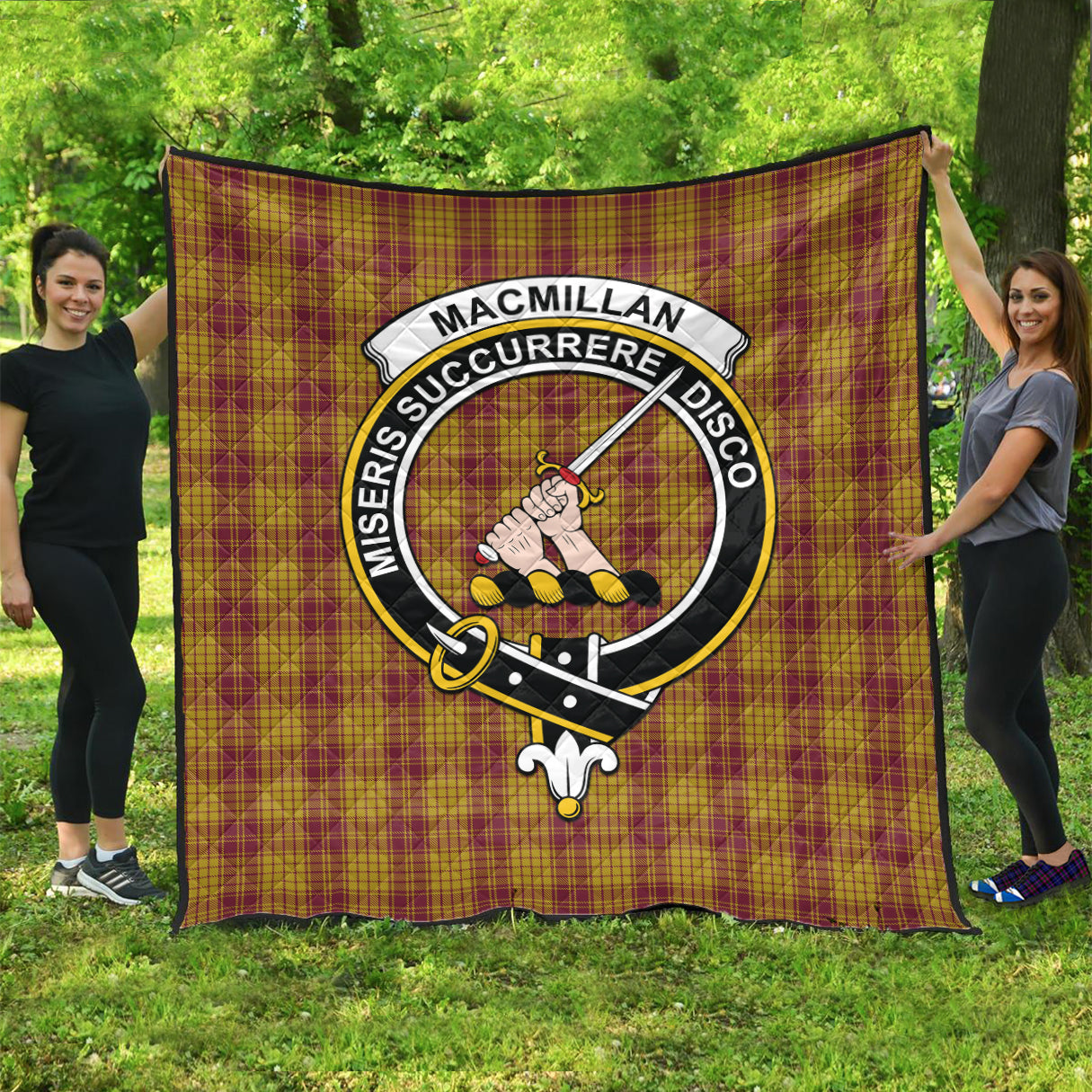 macmillan-dress-tartan-quilt-with-family-crest