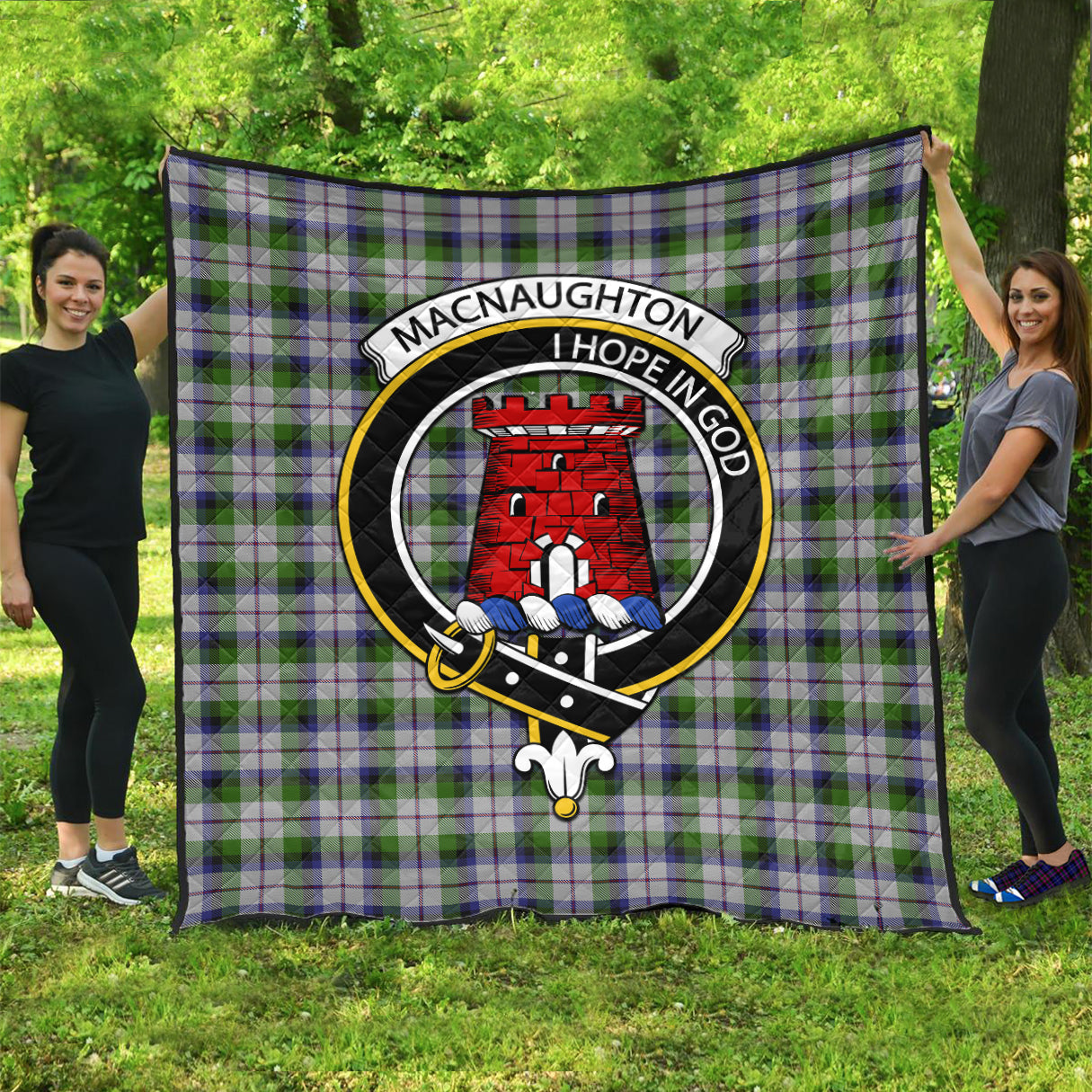 macnaughton-dress-tartan-quilt-with-family-crest