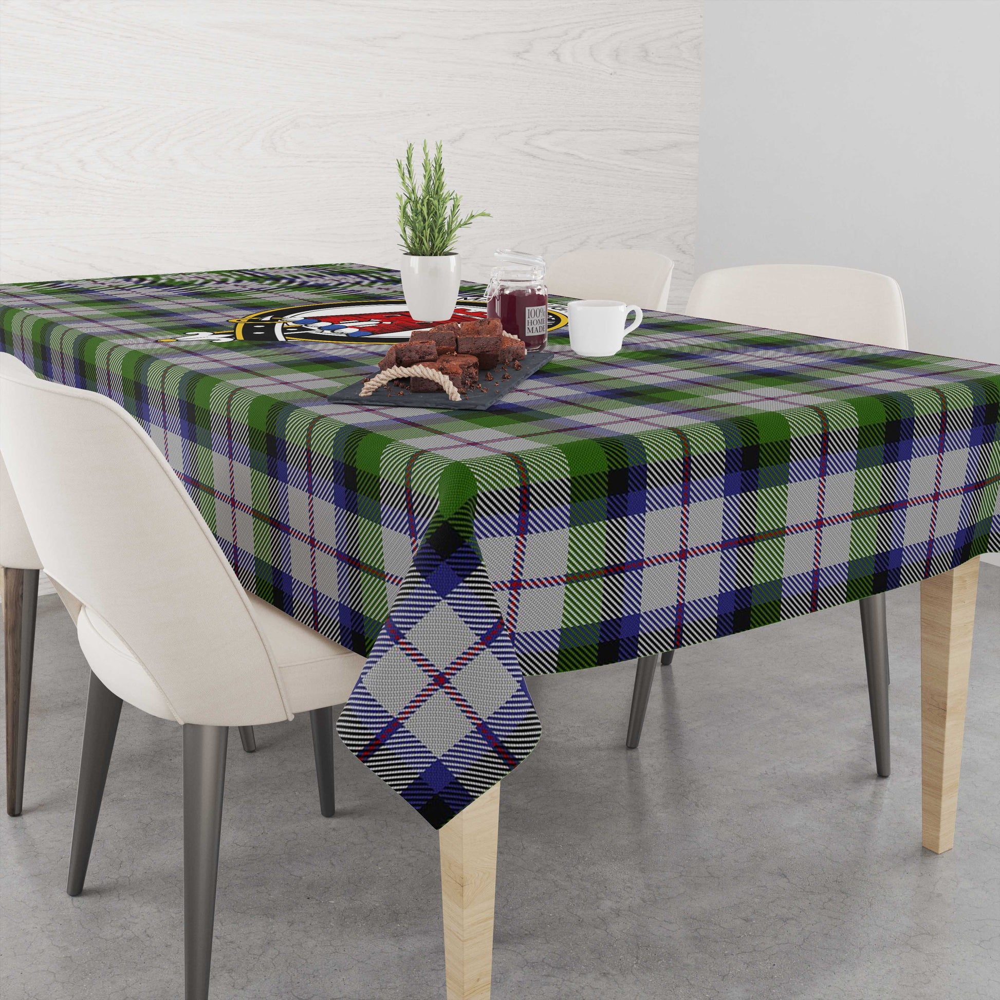 macnaughton-dress-tatan-tablecloth-with-family-crest