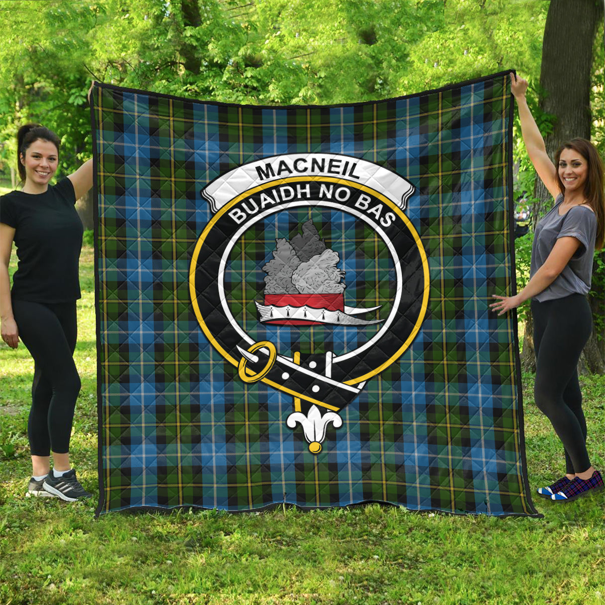 macneil-of-barra-tartan-quilt-with-family-crest