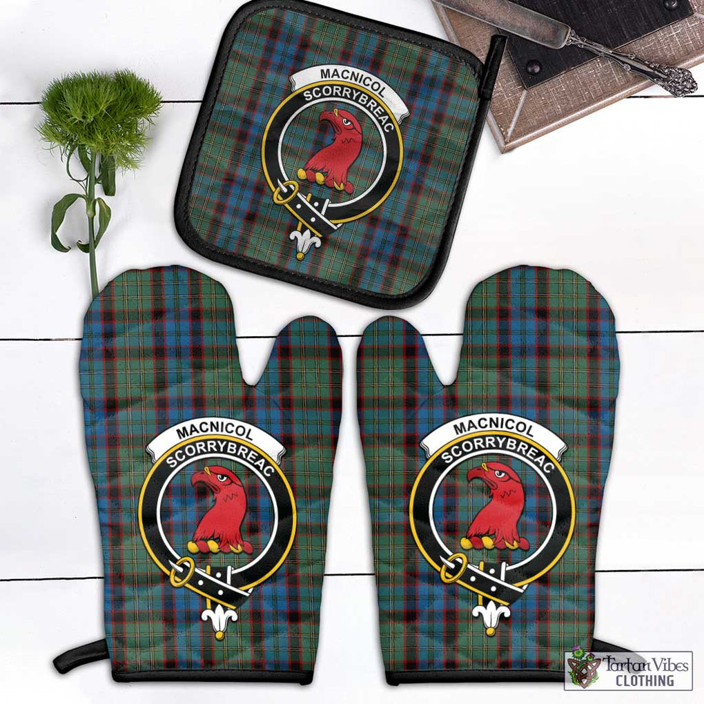 MacNicol Hunting Tartan Combo Oven Mitt & Pot-Holder with Family Crest Combo 1 Oven Mitt & 1 Pot-Holder Black - Tartan Vibes Clothing