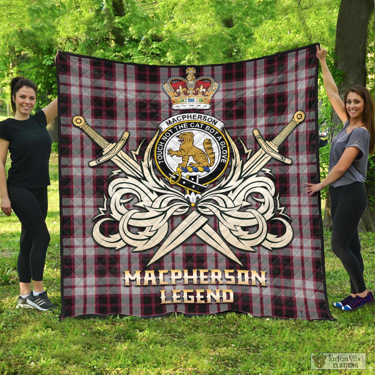 Tartan Vibes Clothing MacPherson Tartan Quilt with Clan Crest and the Golden Sword of Courageous Legacy