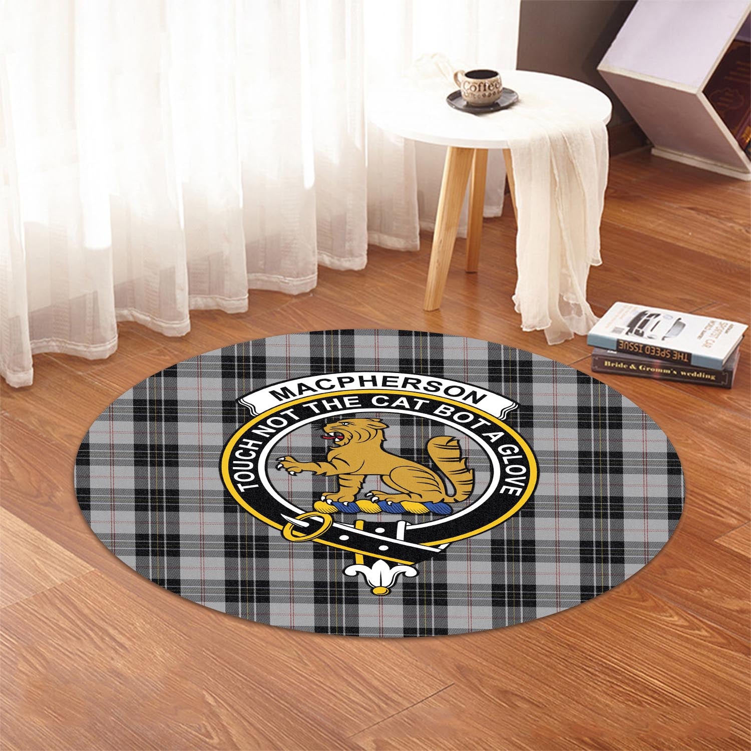 macpherson-dress-tartan-round-rug-with-family-crest