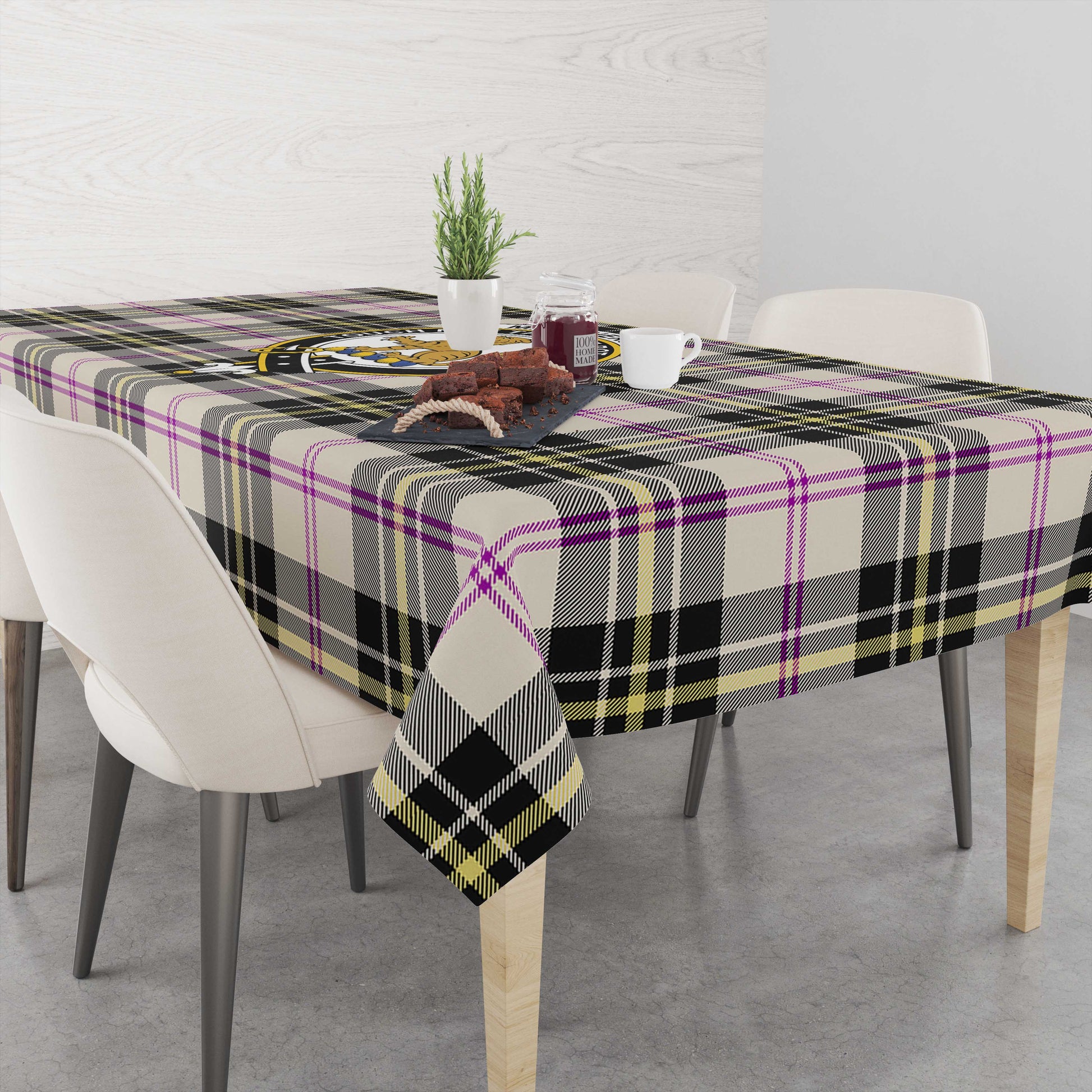 macpherson-dress-ancient-tatan-tablecloth-with-family-crest