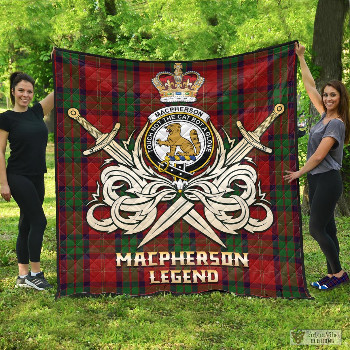 Tartan Vibes Clothing MacPherson of Cluny Tartan Quilt with Clan Crest and the Golden Sword of Courageous Legacy