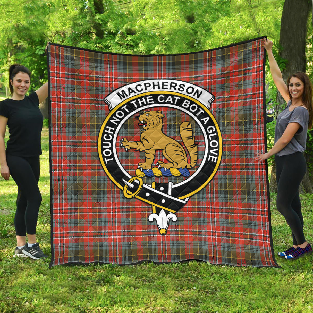 macpherson-weathered-tartan-quilt-with-family-crest