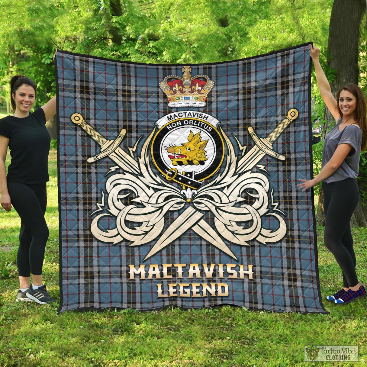 Tartan Vibes Clothing MacTavish Dress Tartan Quilt with Clan Crest and the Golden Sword of Courageous Legacy