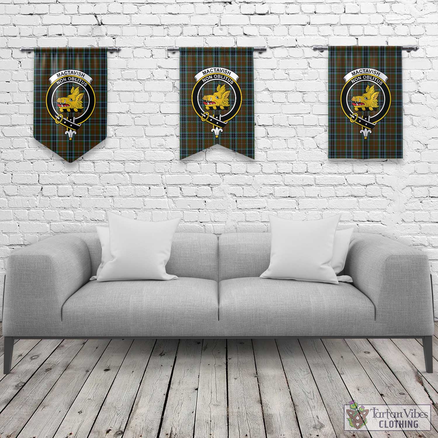 Tartan Vibes Clothing MacTavish Hunting Tartan Gonfalon, Tartan Banner with Family Crest