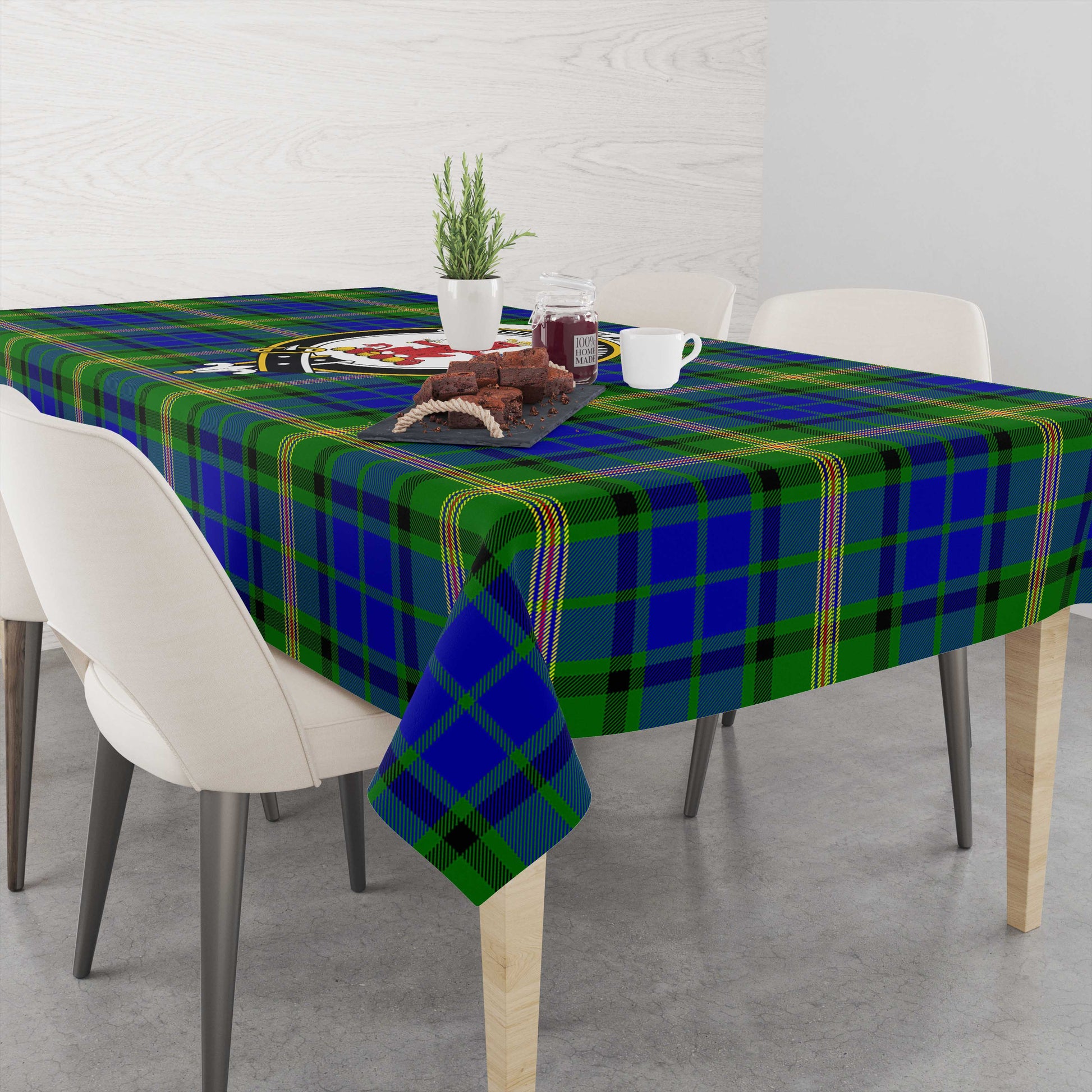 maitland-tatan-tablecloth-with-family-crest