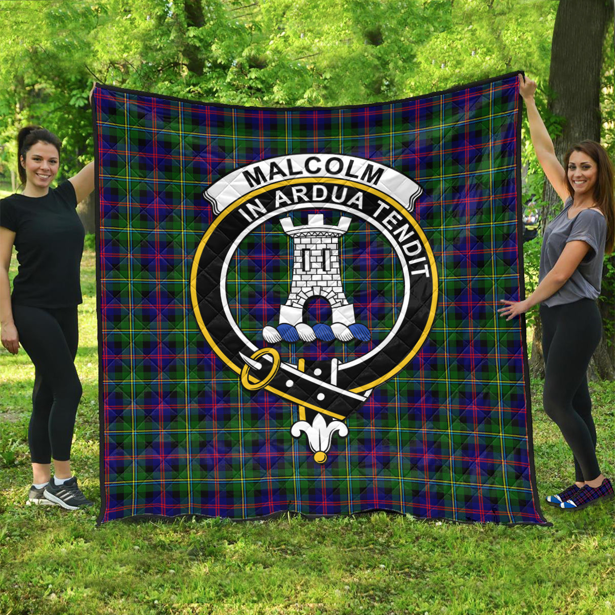 malcolm-tartan-quilt-with-family-crest