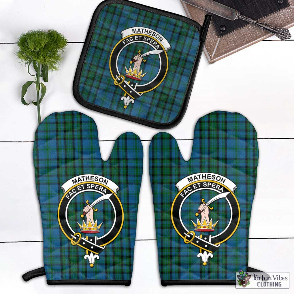 Matheson Hunting Tartan Combo Oven Mitt & Pot-Holder with Family Crest Combo 1 Oven Mitt & 1 Pot-Holder Black - Tartan Vibes Clothing