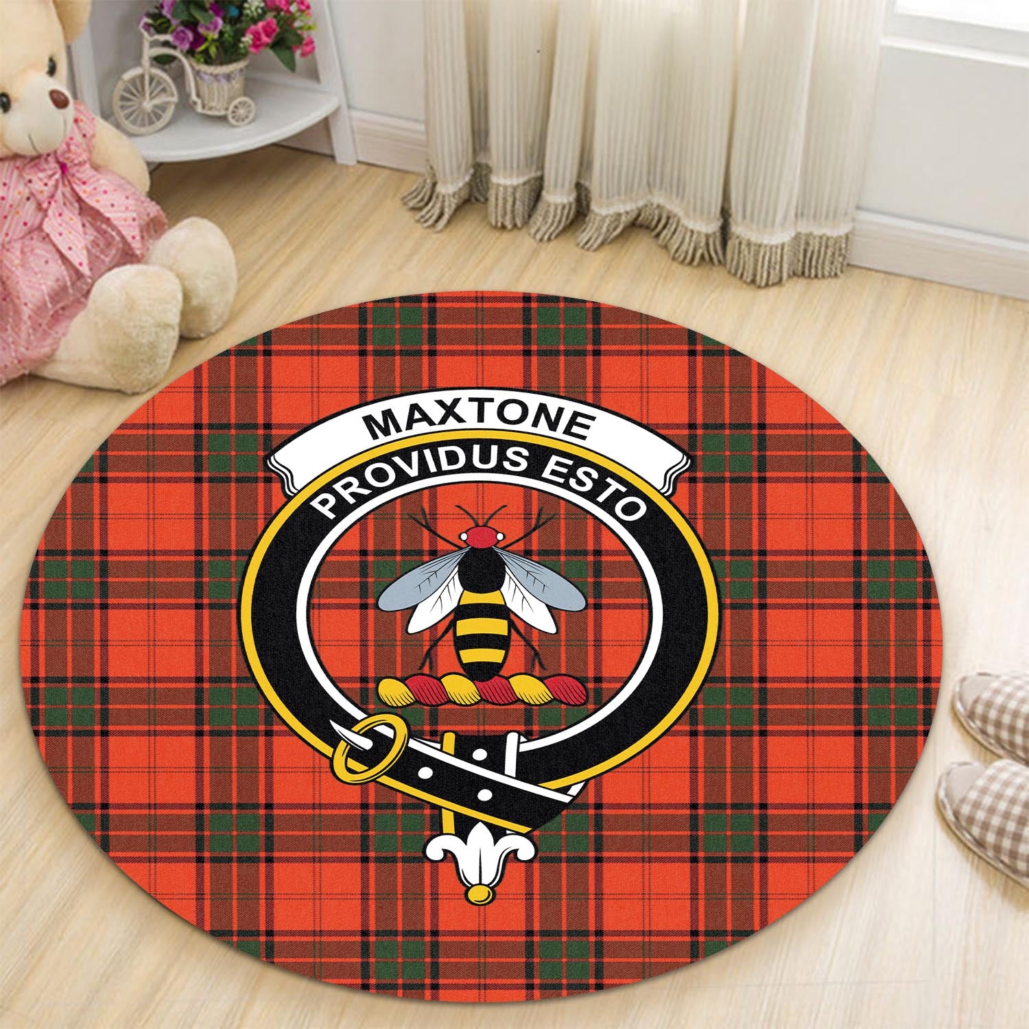 maxtone-tartan-round-rug-with-family-crest