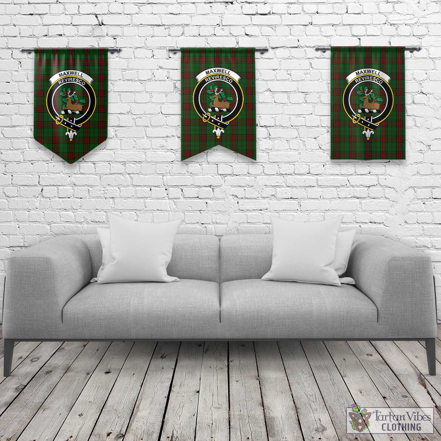 Tartan Vibes Clothing Maxwell Hunting Tartan Gonfalon, Tartan Banner with Family Crest