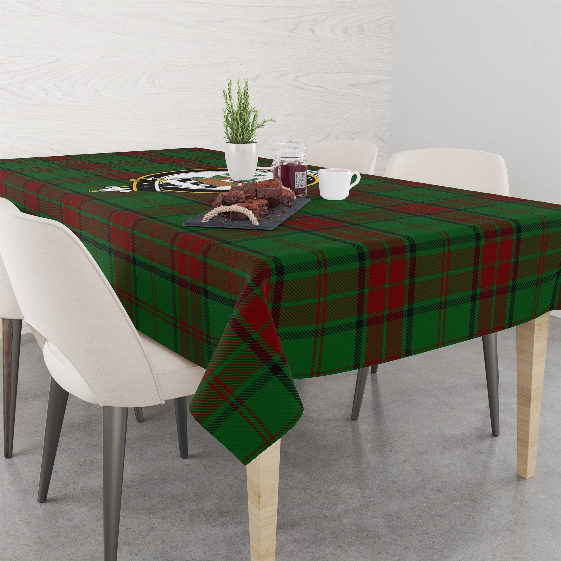 maxwell-hunting-tatan-tablecloth-with-family-crest