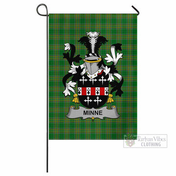 Minne Irish Clan Tartan Flag with Coat of Arms