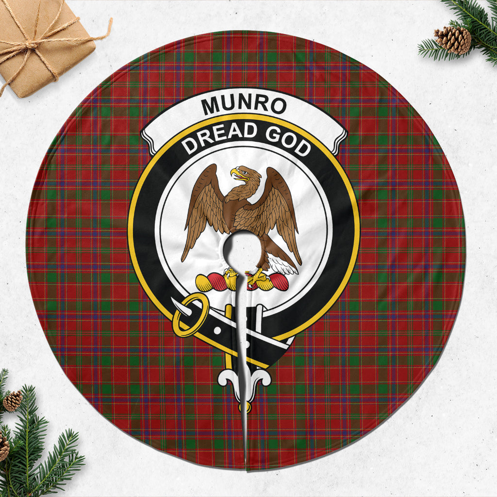 munro-tartan-christmas-tree-skirt-with-family-crest