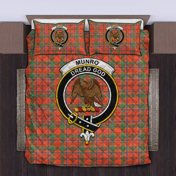 Munro Ancient Tartan Quilt Bed Set with Family Crest