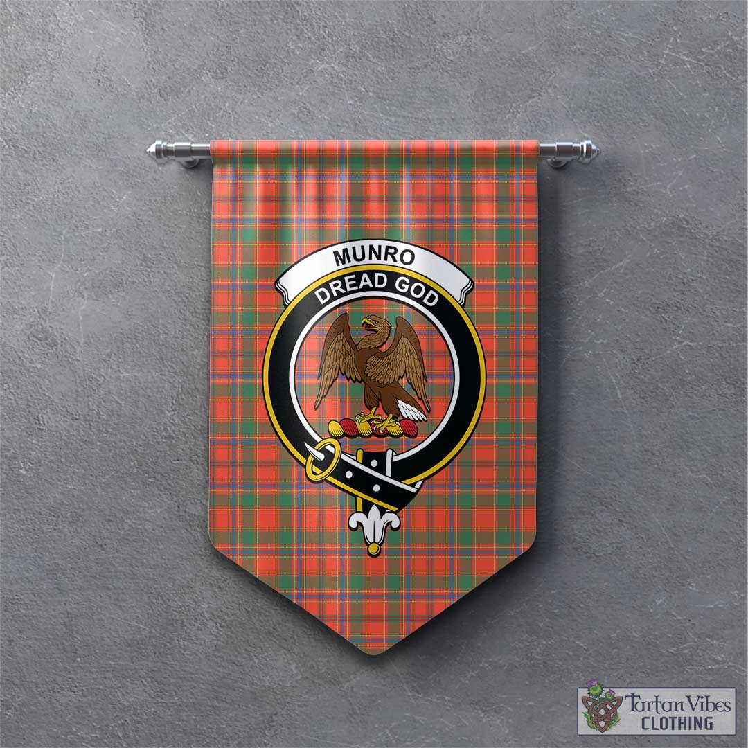 Tartan Vibes Clothing Munro Ancient Tartan Gonfalon, Tartan Banner with Family Crest