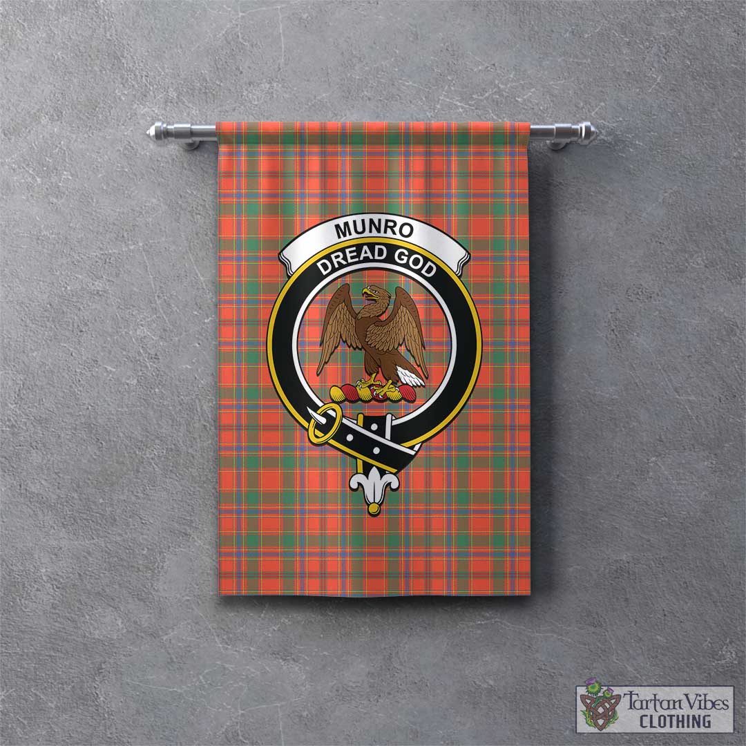 Tartan Vibes Clothing Munro Ancient Tartan Gonfalon, Tartan Banner with Family Crest