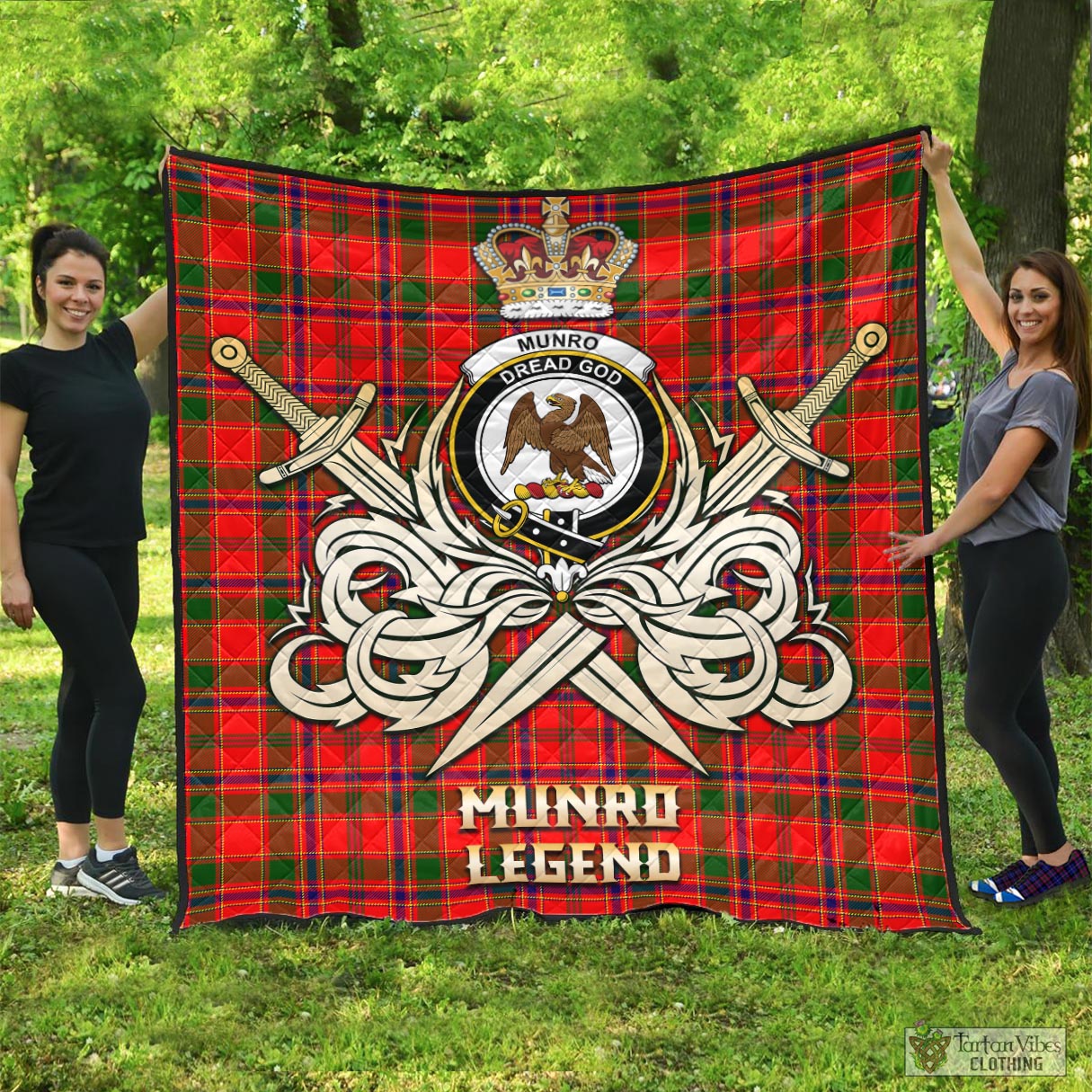 Tartan Vibes Clothing Munro Modern Tartan Quilt with Clan Crest and the Golden Sword of Courageous Legacy