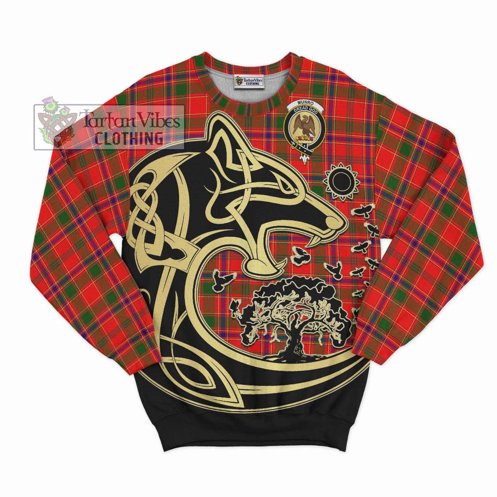 Munro Modern Tartan Sweatshirt with Family Crest Celtic Wolf Style - Tartan Vibes Clothing