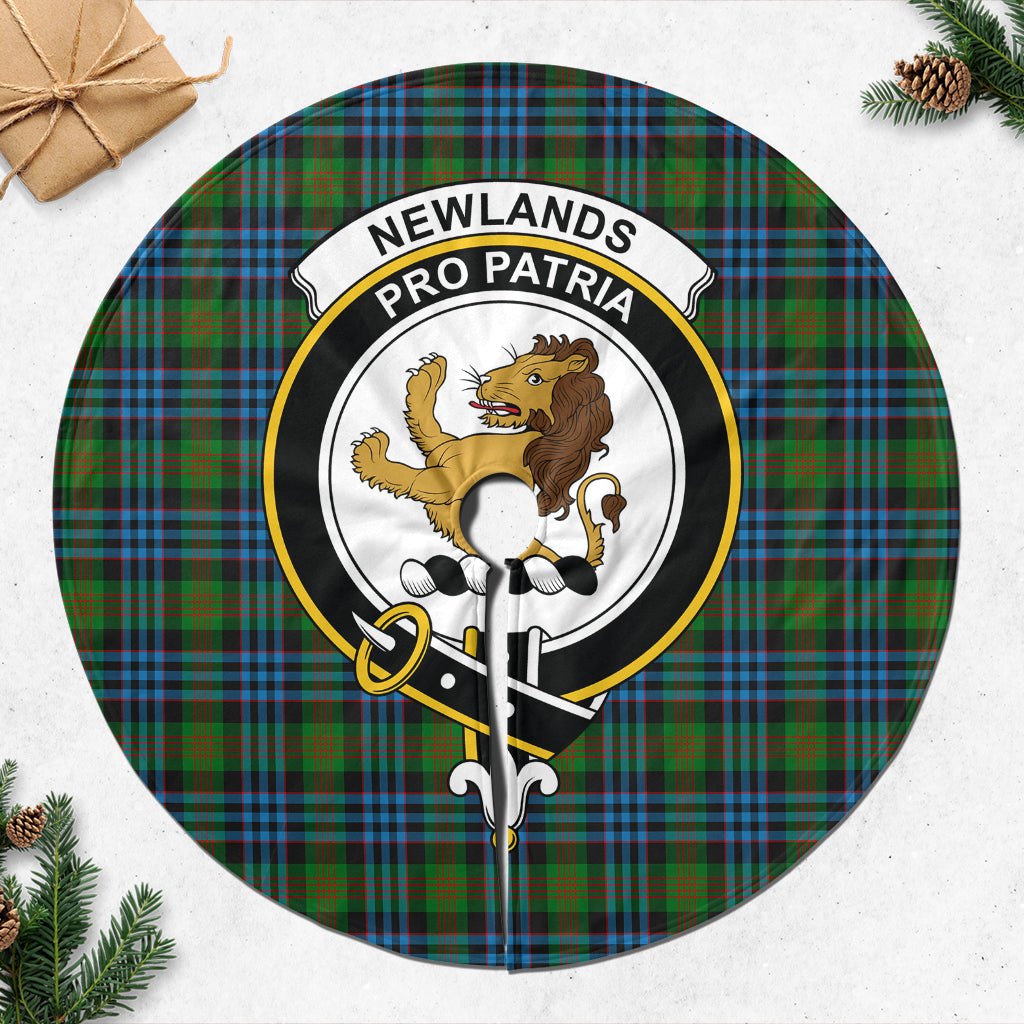 newlands-of-lauriston-tartan-christmas-tree-skirt-with-family-crest