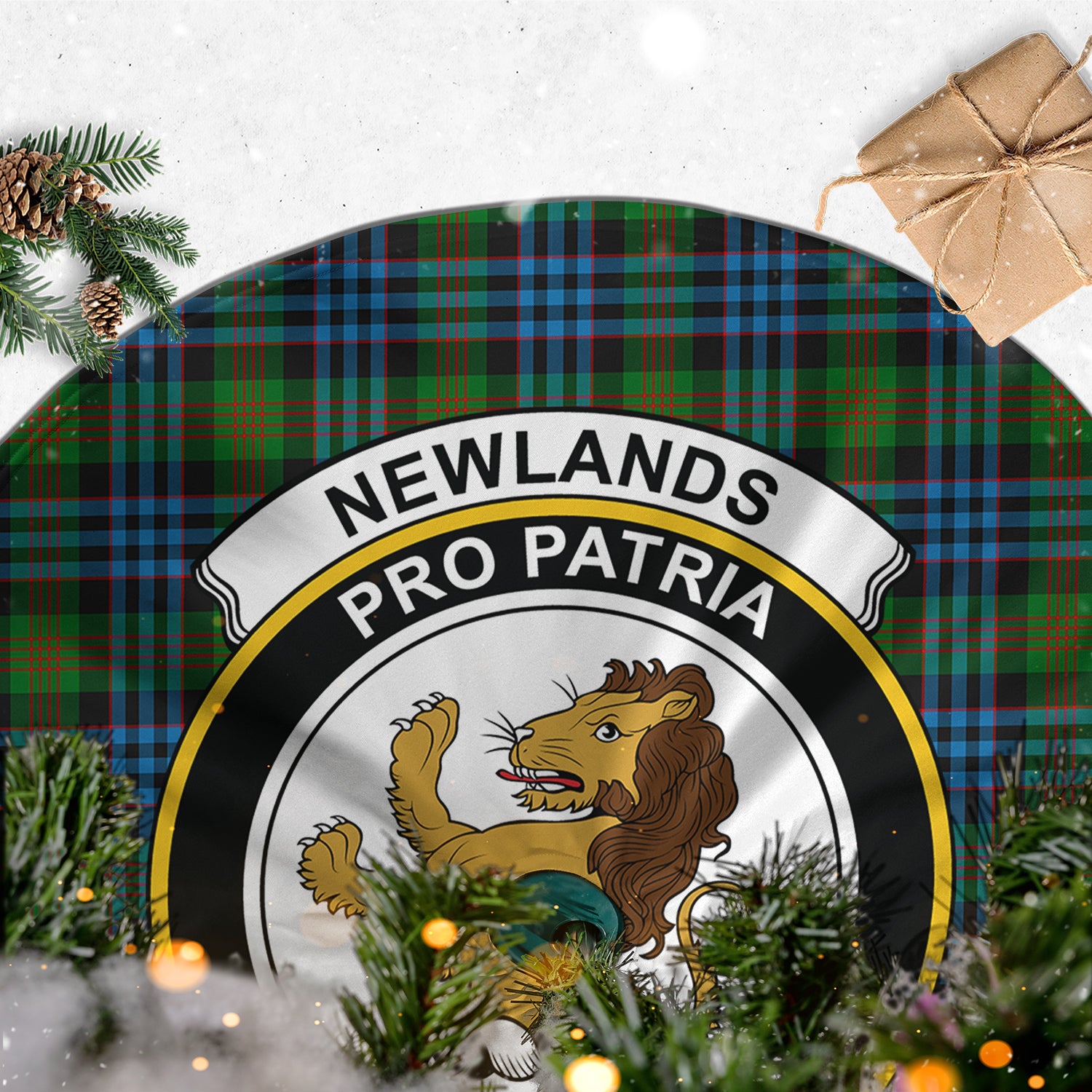 newlands-of-lauriston-tartan-christmas-tree-skirt-with-family-crest