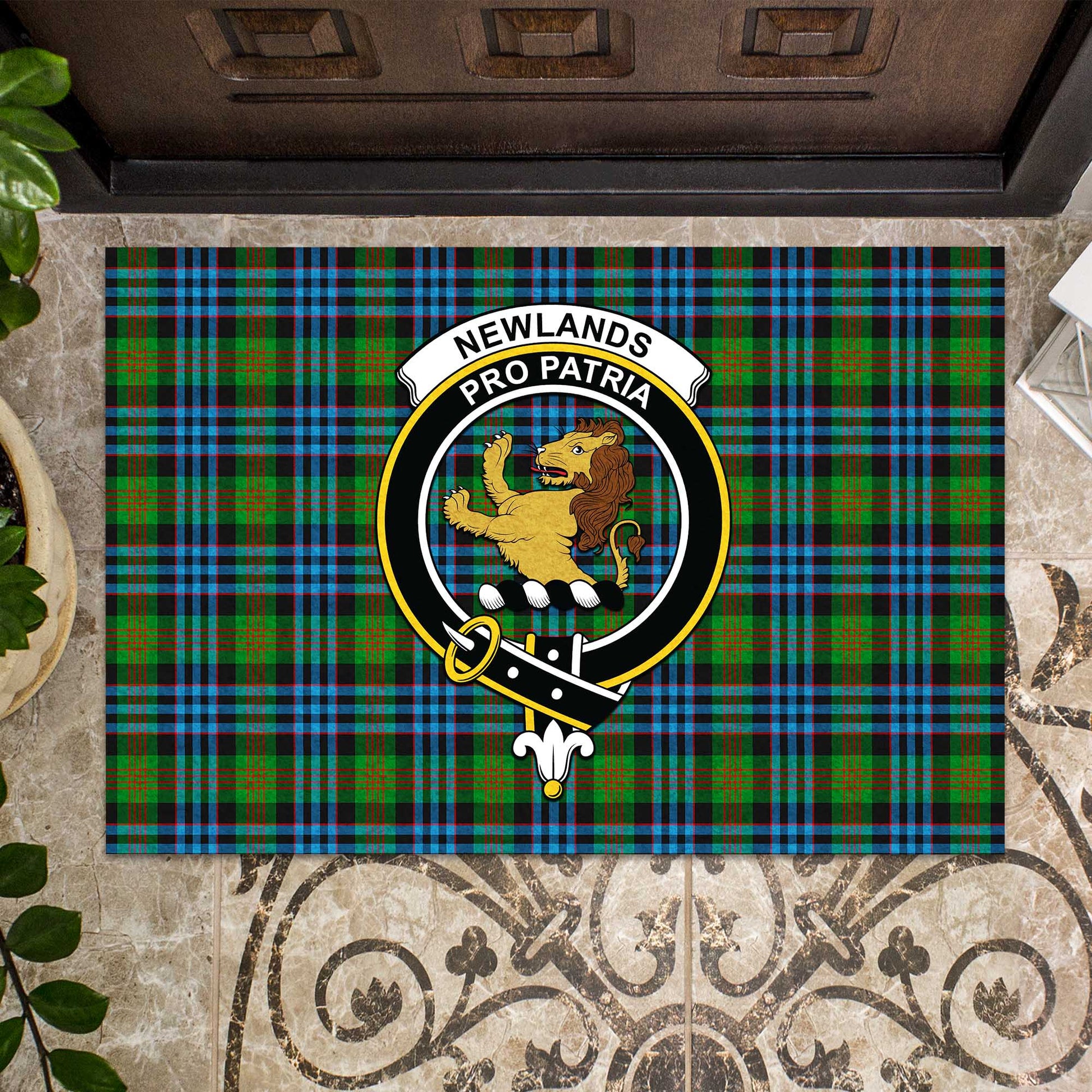 Newlands of Lauriston Tartan Door Mat with Family Crest - Tartanvibesclothing