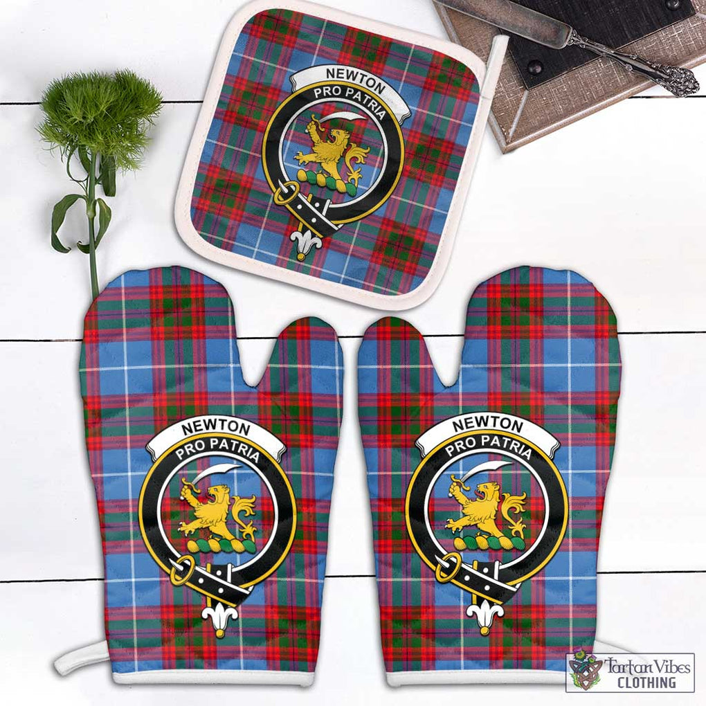 Newton Tartan Combo Oven Mitt & Pot-Holder with Family Crest Combo 1 Oven Mitt & 1 Pot-Holder White - Tartan Vibes Clothing