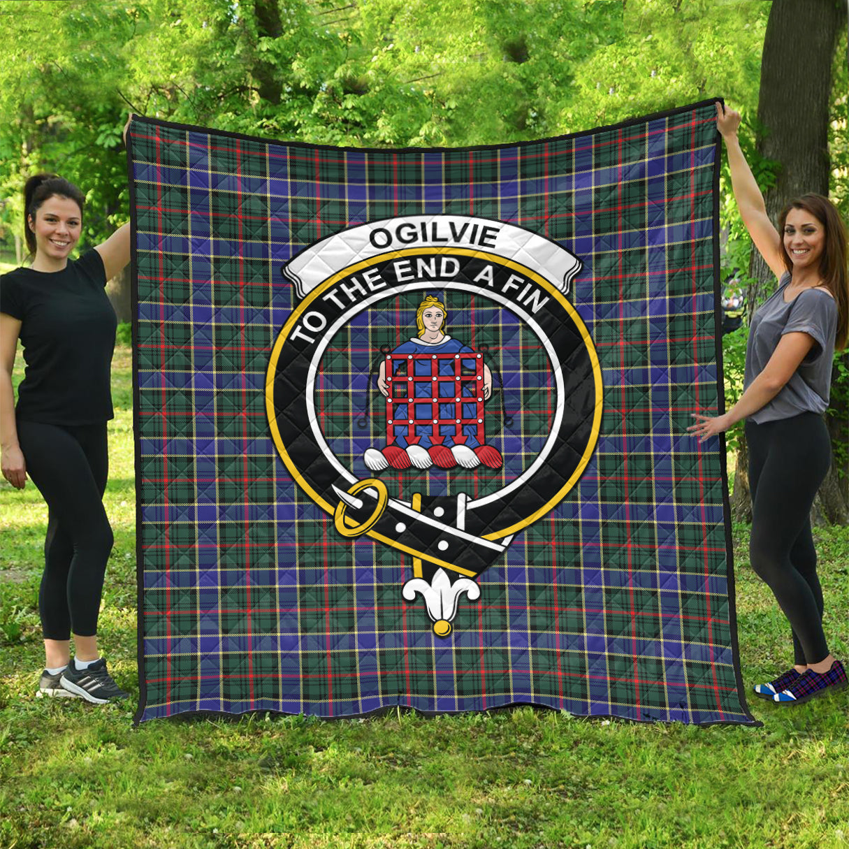 ogilvie-ogilvy-hunting-modern-tartan-quilt-with-family-crest