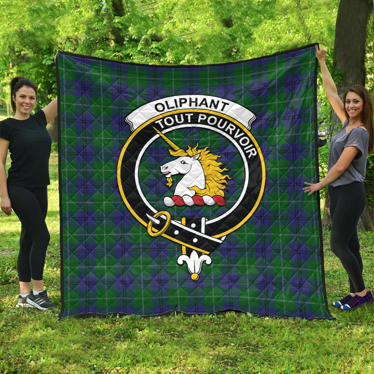 oliphant-tartan-quilt-with-family-crest