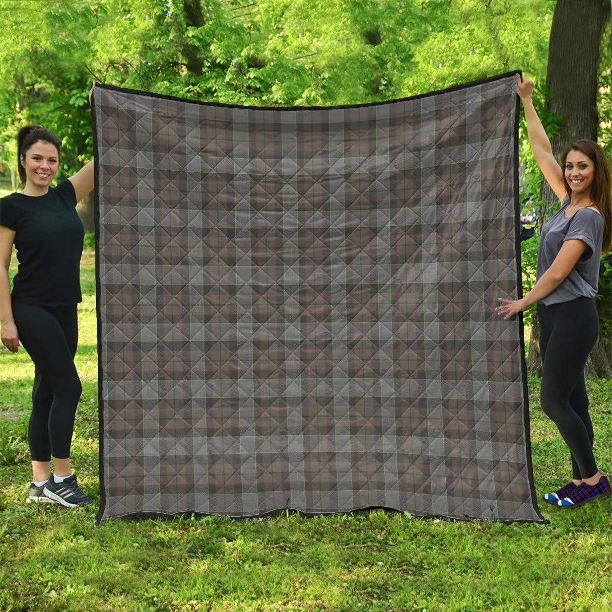 outlander-fraser-tartan-quilt