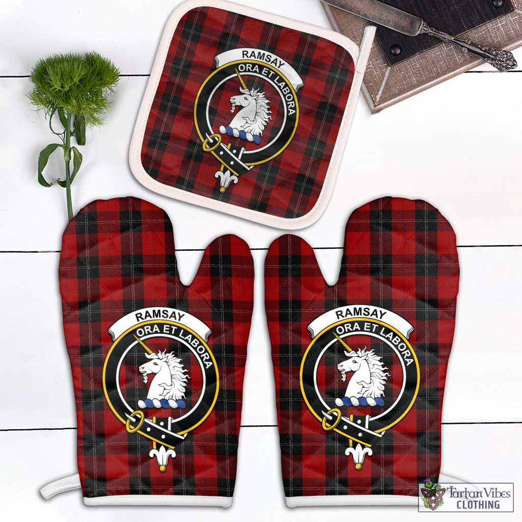 Tartan Vibes Clothing Ramsay Tartan Combo Oven Mitt & Pot-Holder with Family Crest